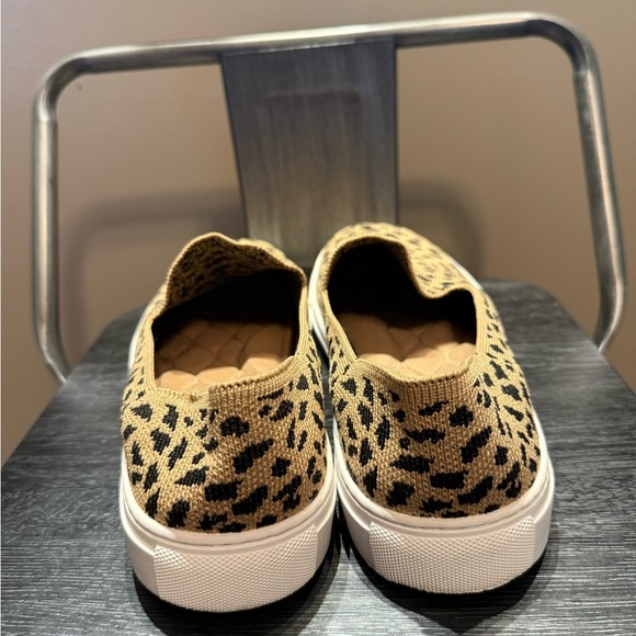 Cecilia Soft Surroundings Washable Leopard Print Slip-On Sneaker Shoe - Picture 9 of 10